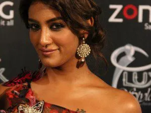 Mathira Pic 2